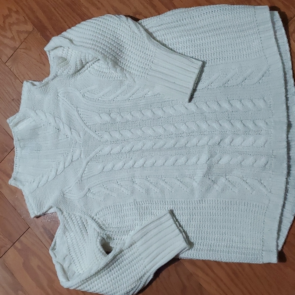 Sweater‎ - Picture 2 of 2